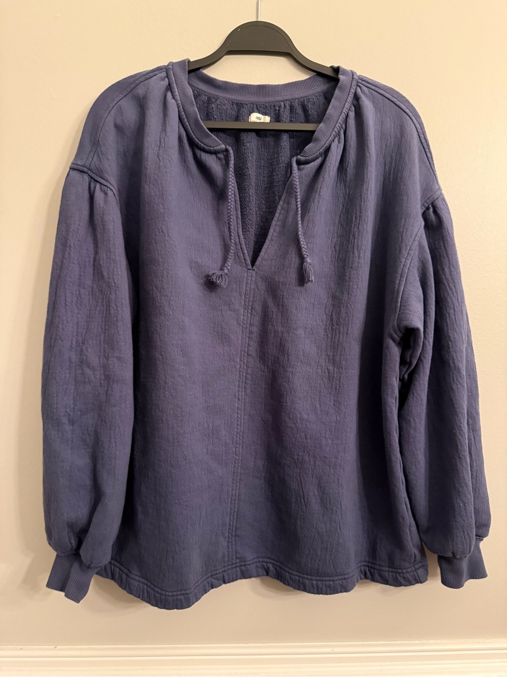 Aerie Easy Street Boho sweatshirt, navy, EUC, Small